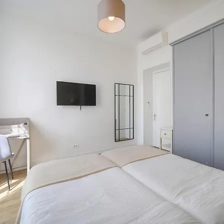 Deja Blue - Beautiful 4 Beds & 4 Baths, 10min From Palais, 4 Stars Appartement *