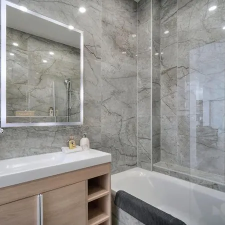 Deja Blue - Beautiful 4 Beds & 4 Baths, 10min From Palais, 4 Stars *