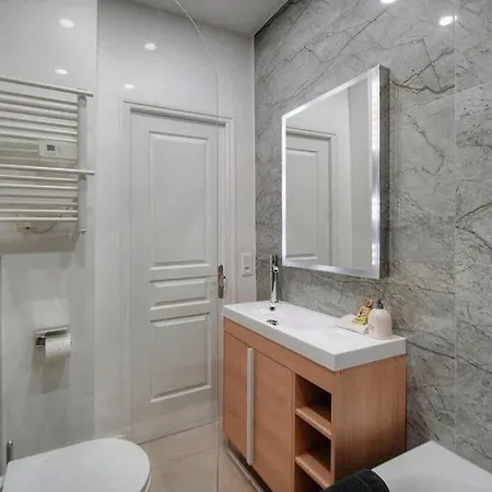 Deja Blue - Beautiful 4 Beds & 4 Baths, 10min From Palais, 4 Stars *