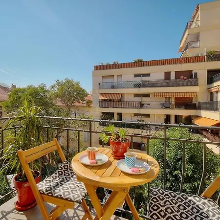 Deja Blue - Beautiful 4 Beds & 4 Baths, 10min From Palais, 4 Stars Appartement