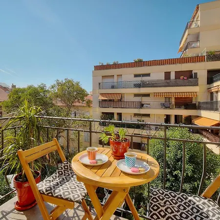 Deja Blue - Beautiful 4 Beds & 4 Baths, 10min From Palais, 4 Stars