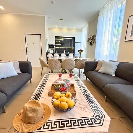 Beautiful 4 Beds & 4 Baths, 10min From Palais, 4 Stars Cannes