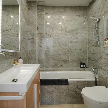 Deja Blue - Beautiful 4 Beds & 4 Baths, 10min From Palais, 4 Stars * Cannes