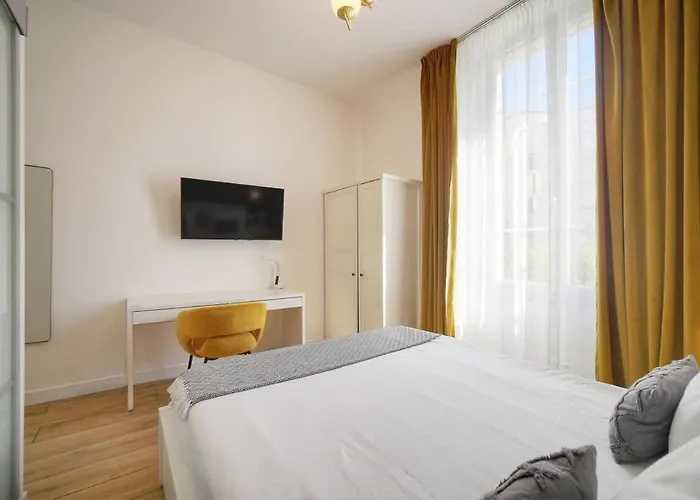 דירה Deja Blue - Beautiful 4 Beds & 4 Baths, 10min From Palais, 4 Stars קאן