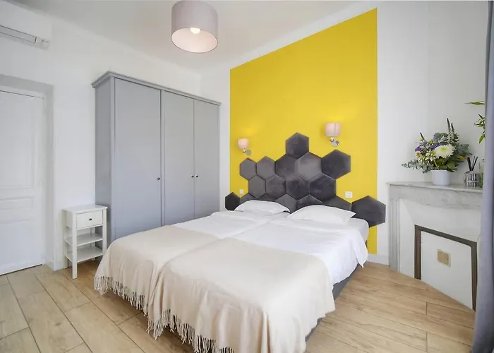 Deja Blue - Beautiful 4 Beds & 4 Baths, 10min From Palais, 4 Stars דירה *