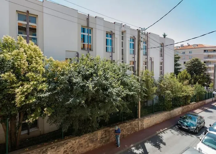 דירה Deja Blue - Beautiful 4 Beds & 4 Baths, 10min From Palais, 4 Stars *