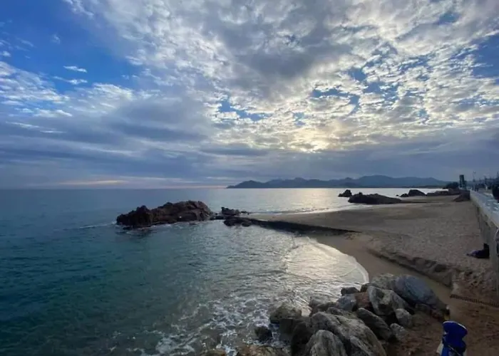 דירה Deja Blue - Beautiful 4 Beds & 4 Baths, 10min From Palais, 4 Stars *