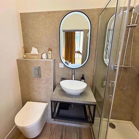 Beautiful 4 Beds & 4 Baths, 10min From Palais, 4 Stars *