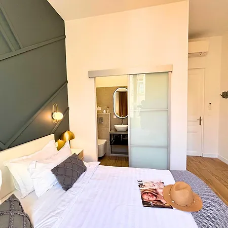 Beautiful 4 Beds & 4 Baths, 10min From Palais, 4 Stars Apartment