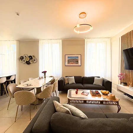 Apartment Beautiful 4 Beds & 4 Baths, 10min From Palais, 4 Stars