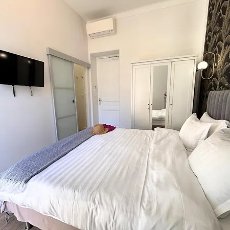 Beautiful 4 Beds & 4 Baths, 10min From Palais, 4 Stars * Cannes