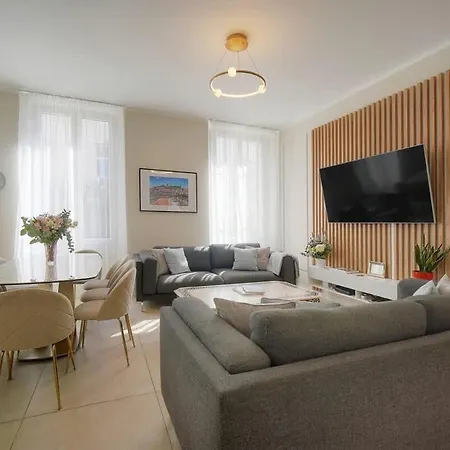 Deja Blue - Beautiful 4 Beds & 4 Baths, 10min From Palais, 4 Stars