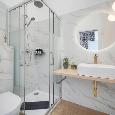 Deja Blue - Beautiful 4 Beds & 4 Baths, 10min From Palais, 4 Stars *