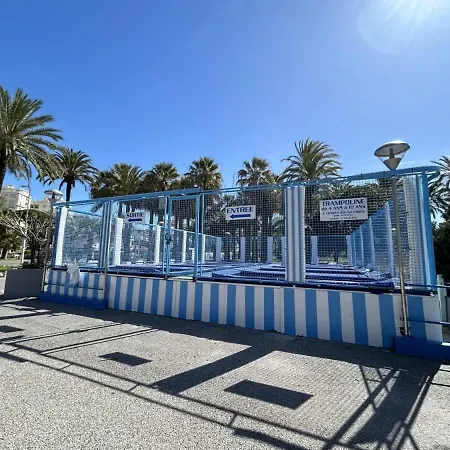 Deja Blue - Beautiful 4 Beds & 4 Baths, 10min From Palais, 4 Stars Apartmán *